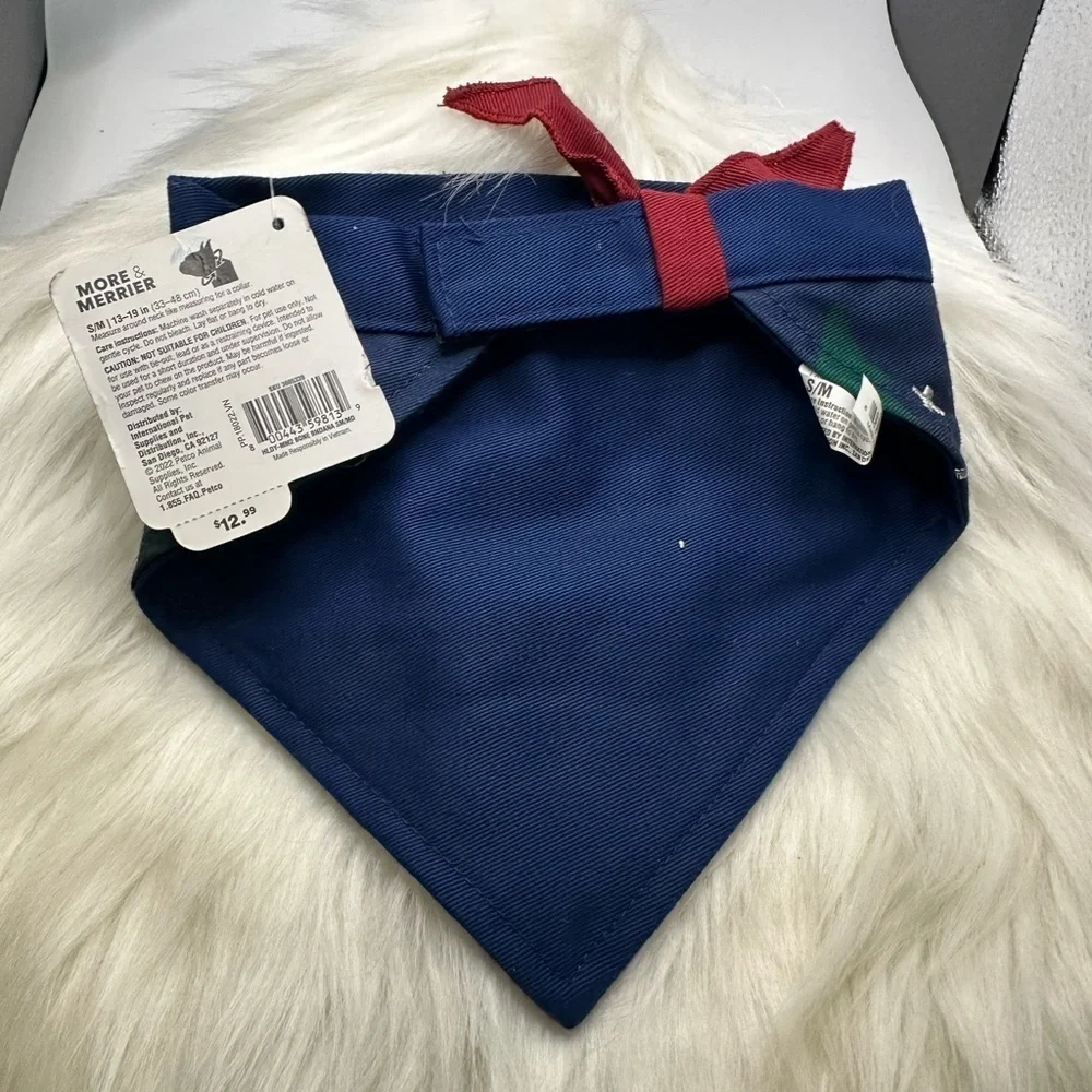 🩷5/$10 Festive Dog Bandana with Trees and Hearts
